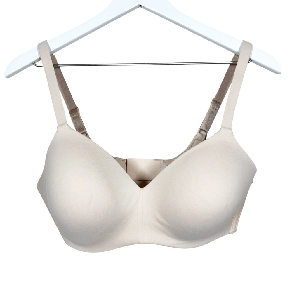 Wacoal Womens Beige Sand Wireless Bra Adjustable Straps Size 36D